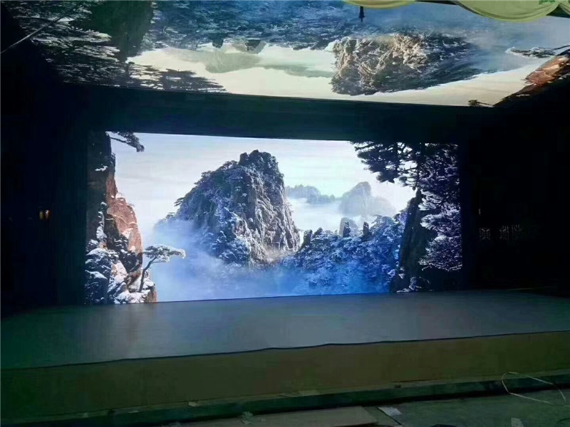 小間距LED顯示屏未來的發(fā)展前景怎么樣？ | 成都戶外全彩屏